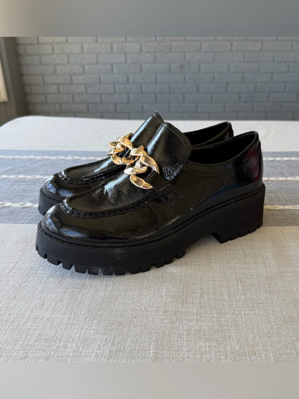 Steve Madden Malvern Chunky Platform Loafers Lug Sole Black Size 8.5 Gold Chain